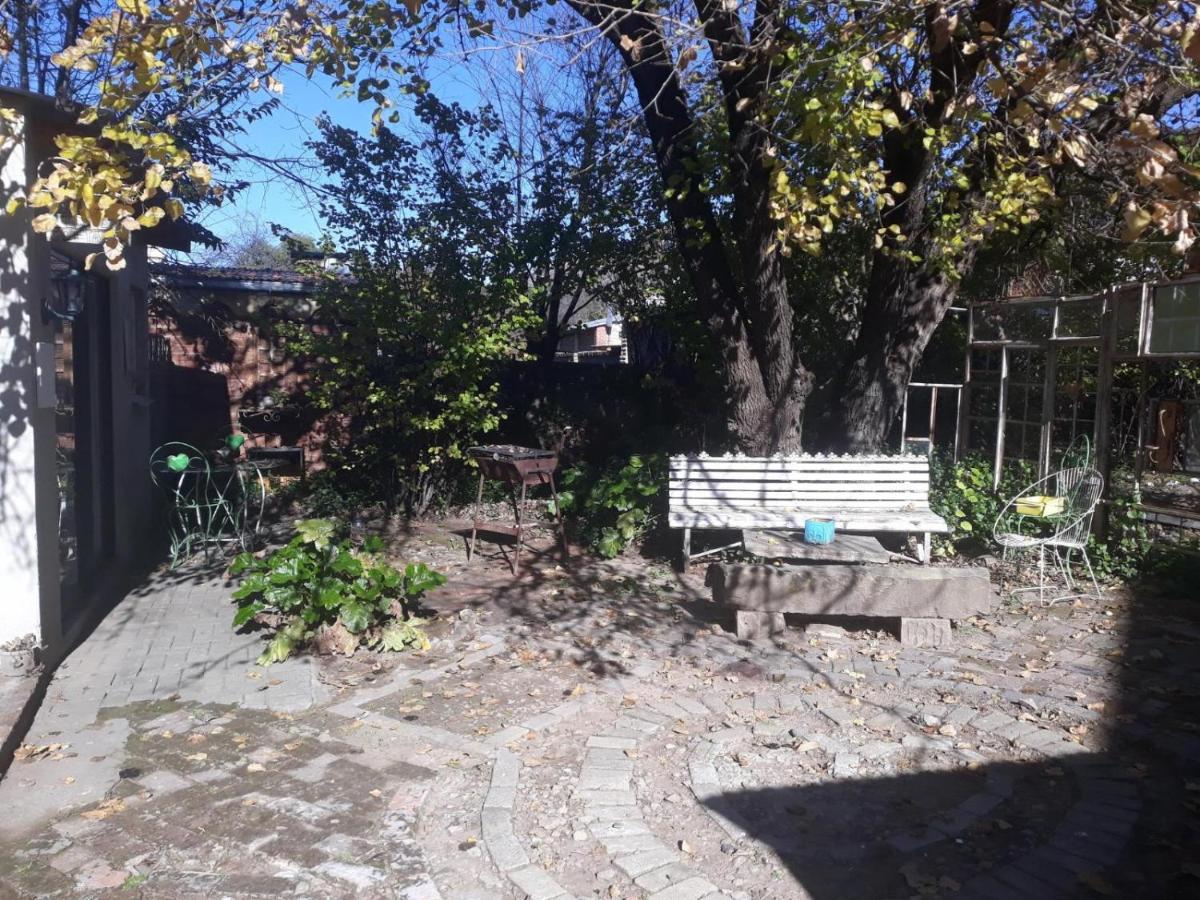 The Green Acorn Guest House Ficksburg Dış mekan fotoğraf